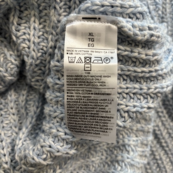 *NEW! Old Navy Light Blue Knitted Top Clean Girl Minimalist Classic 100% Cotton - Picture 7 of 7